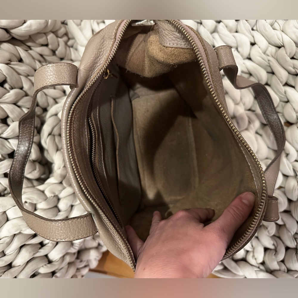 Cuyana Cross-Body Tote - Picture 10 of 13